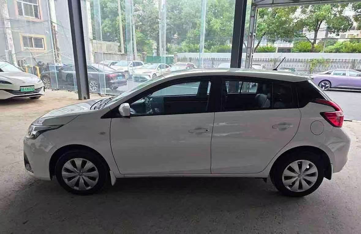 Toyota YARIS 2015 photo 7