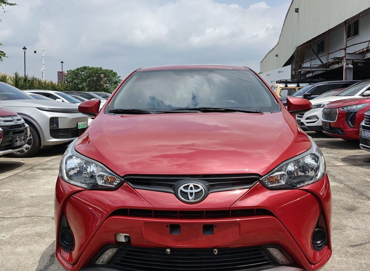 Toyota YARIS 2017 photo 3