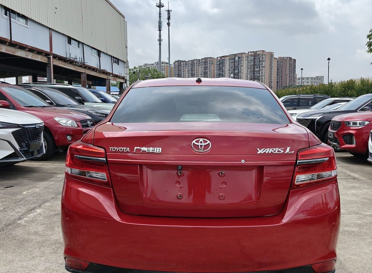 Toyota YARIS 2017 photo 5