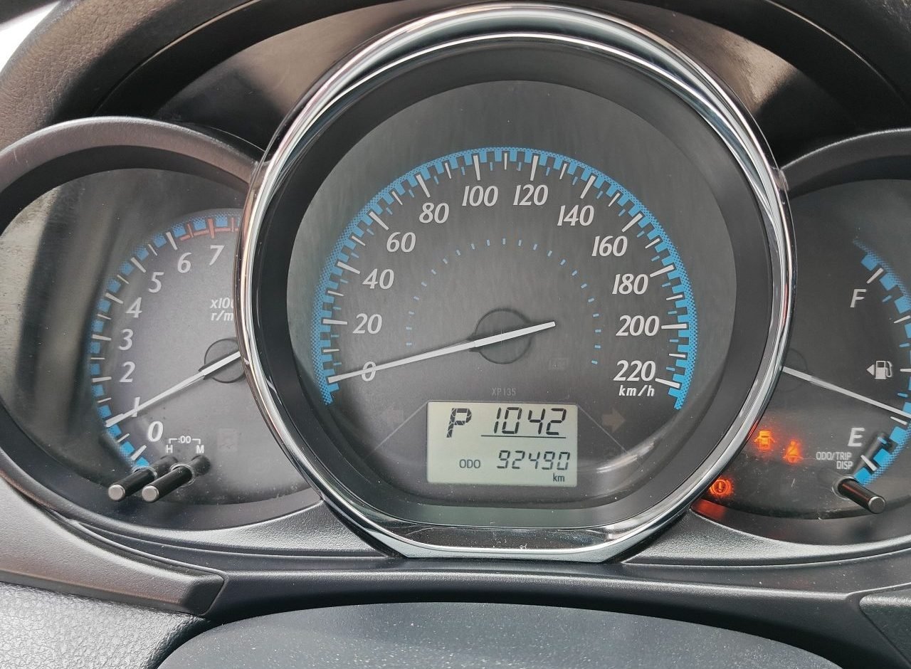 Toyota YARIS 2017 photo 17