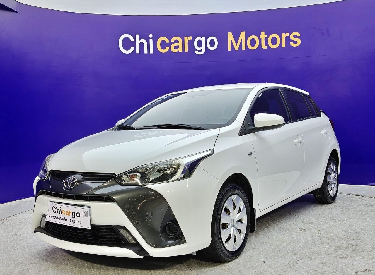 Toyota YARIS 2016 photo 2