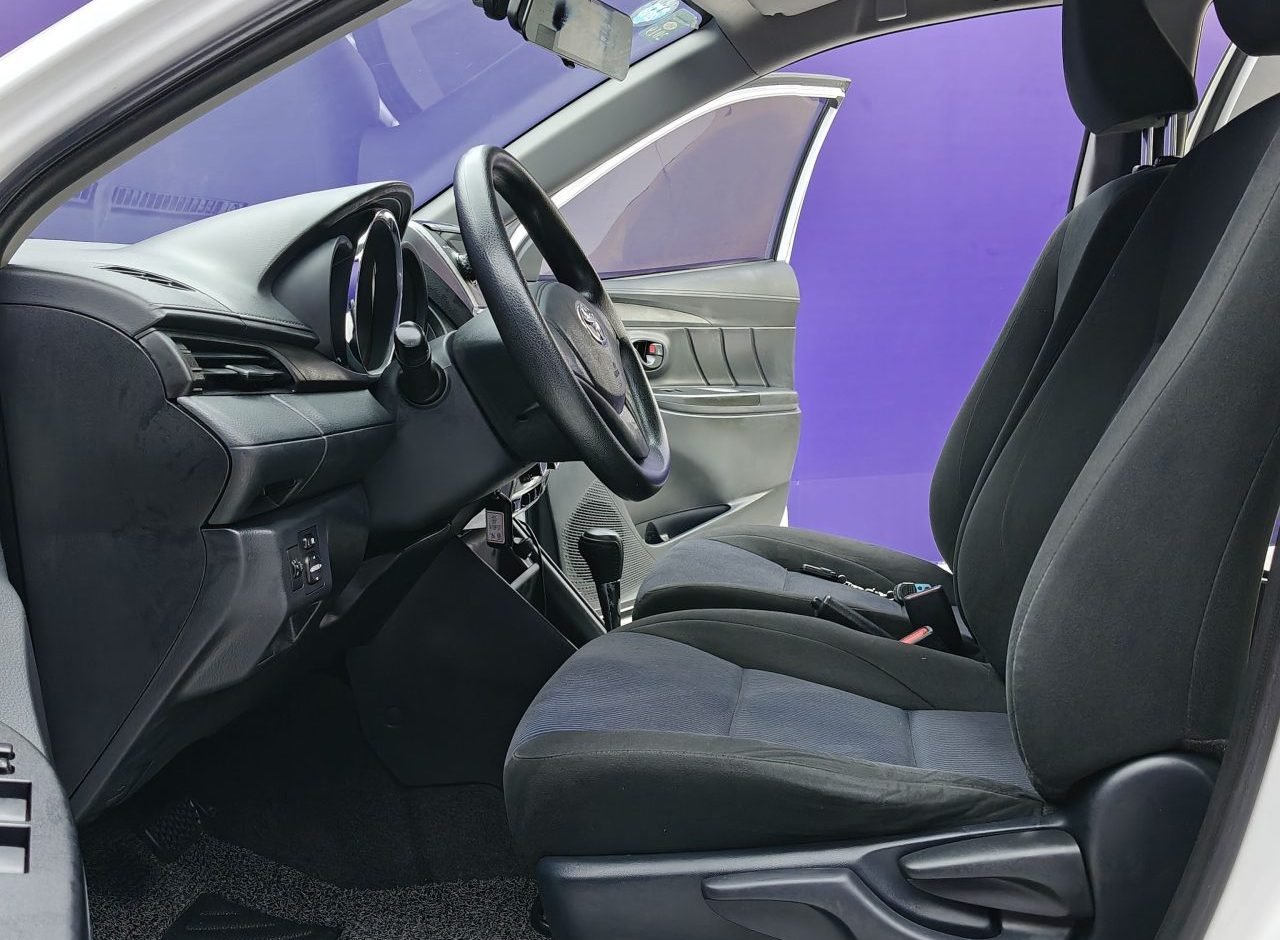 Toyota YARIS 2016 photo 9