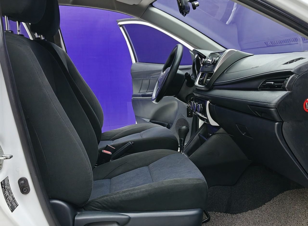 Toyota YARIS 2016 photo 10