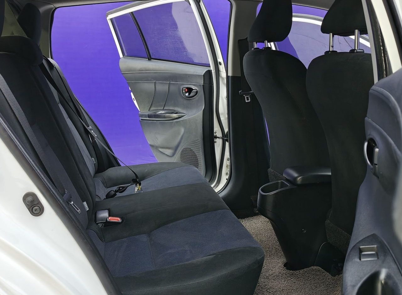 Toyota YARIS 2016 photo 12