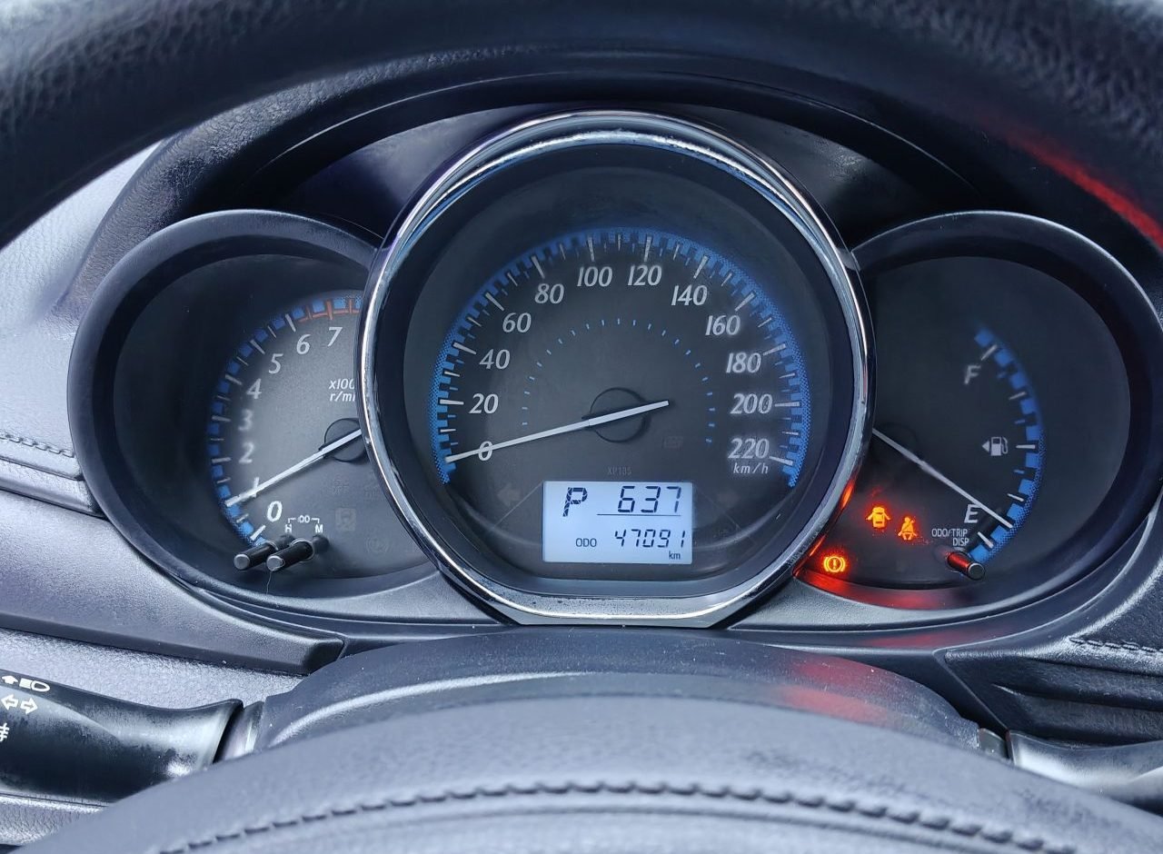 Toyota YARIS 2016 photo 19