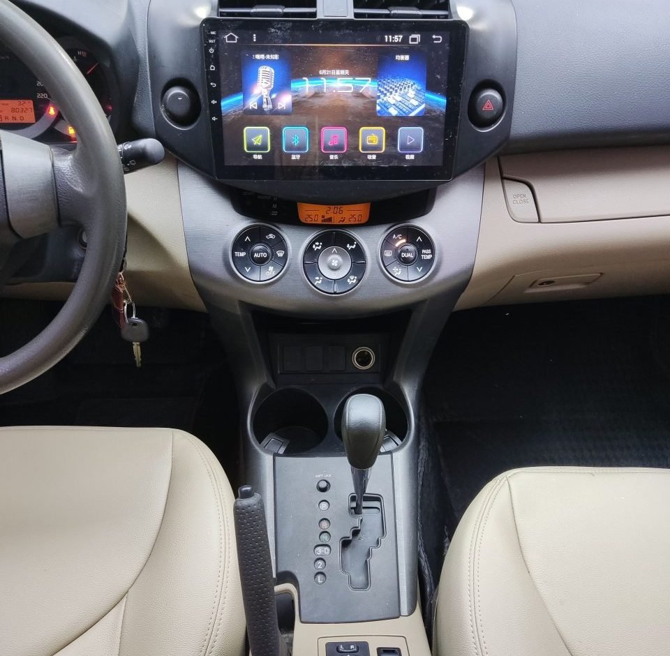 Toyota RAV4 2011 photo 10