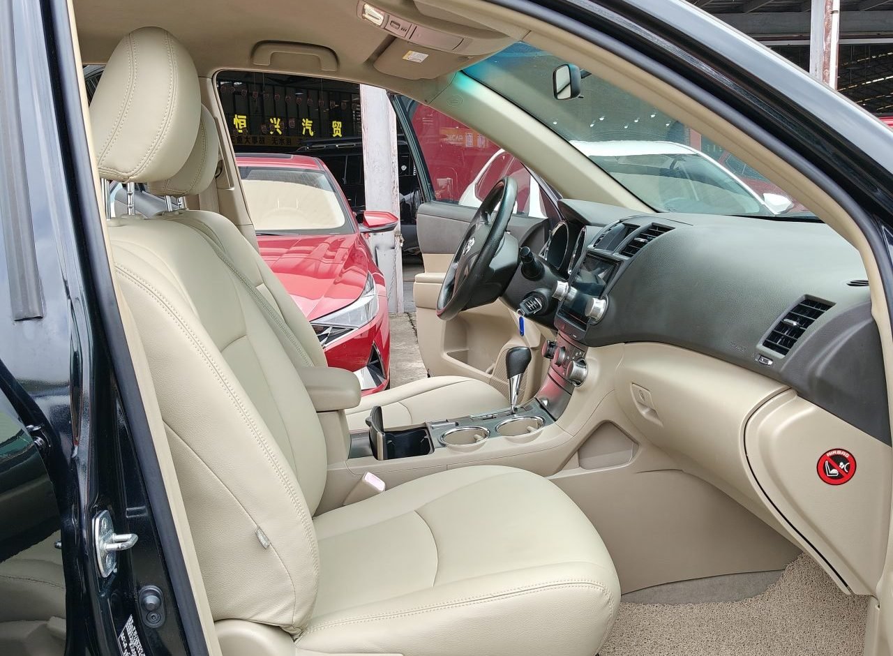 Toyota Highlander 2011 photo 7
