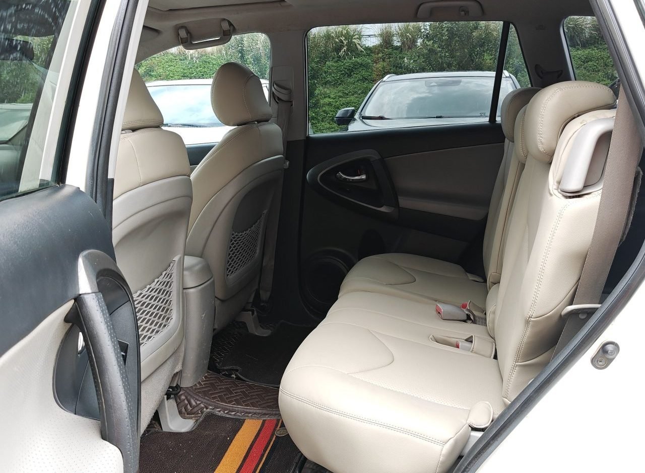 Toyota RAV4 2009 photo 9