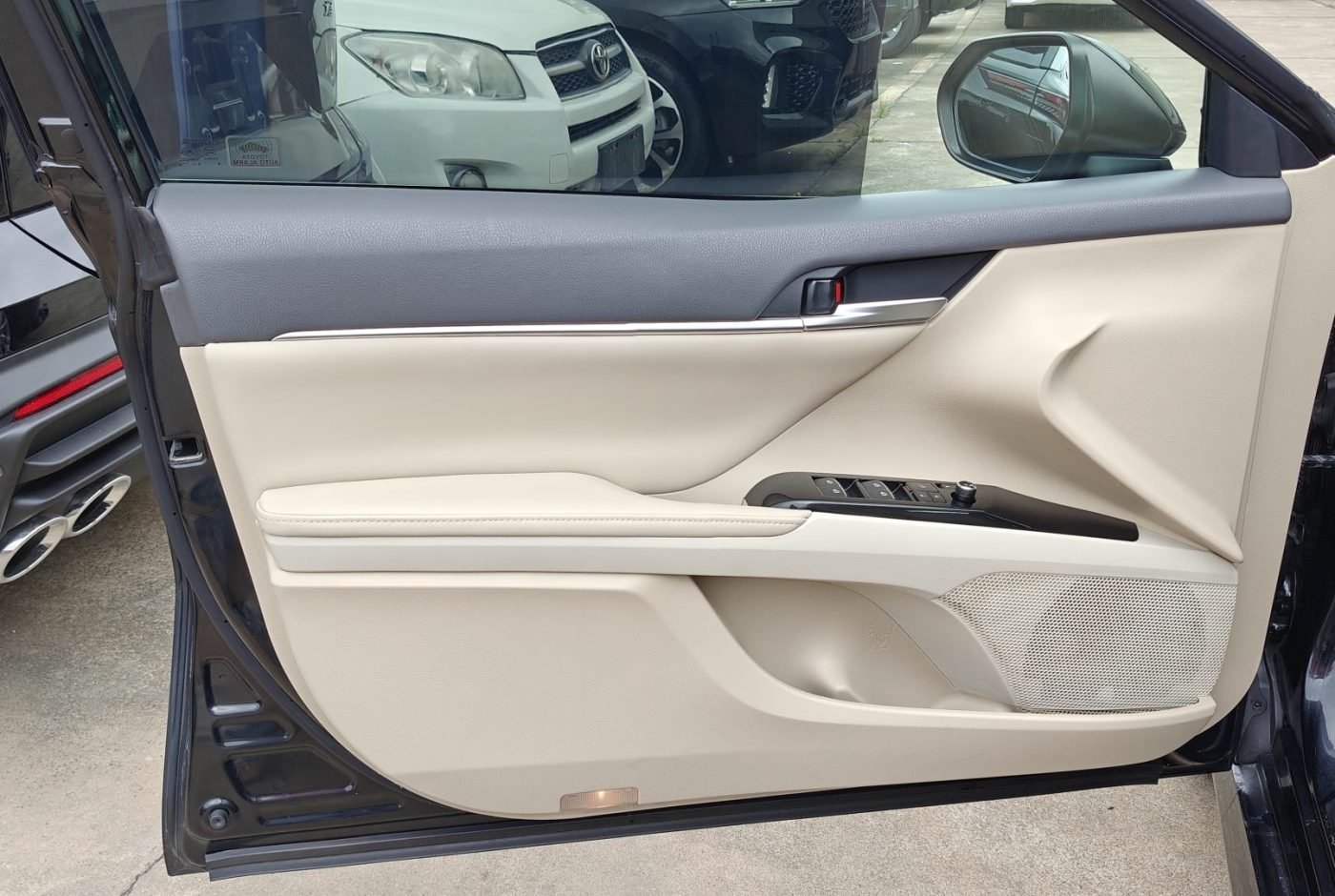 Toyota Camry 2019 photo 10